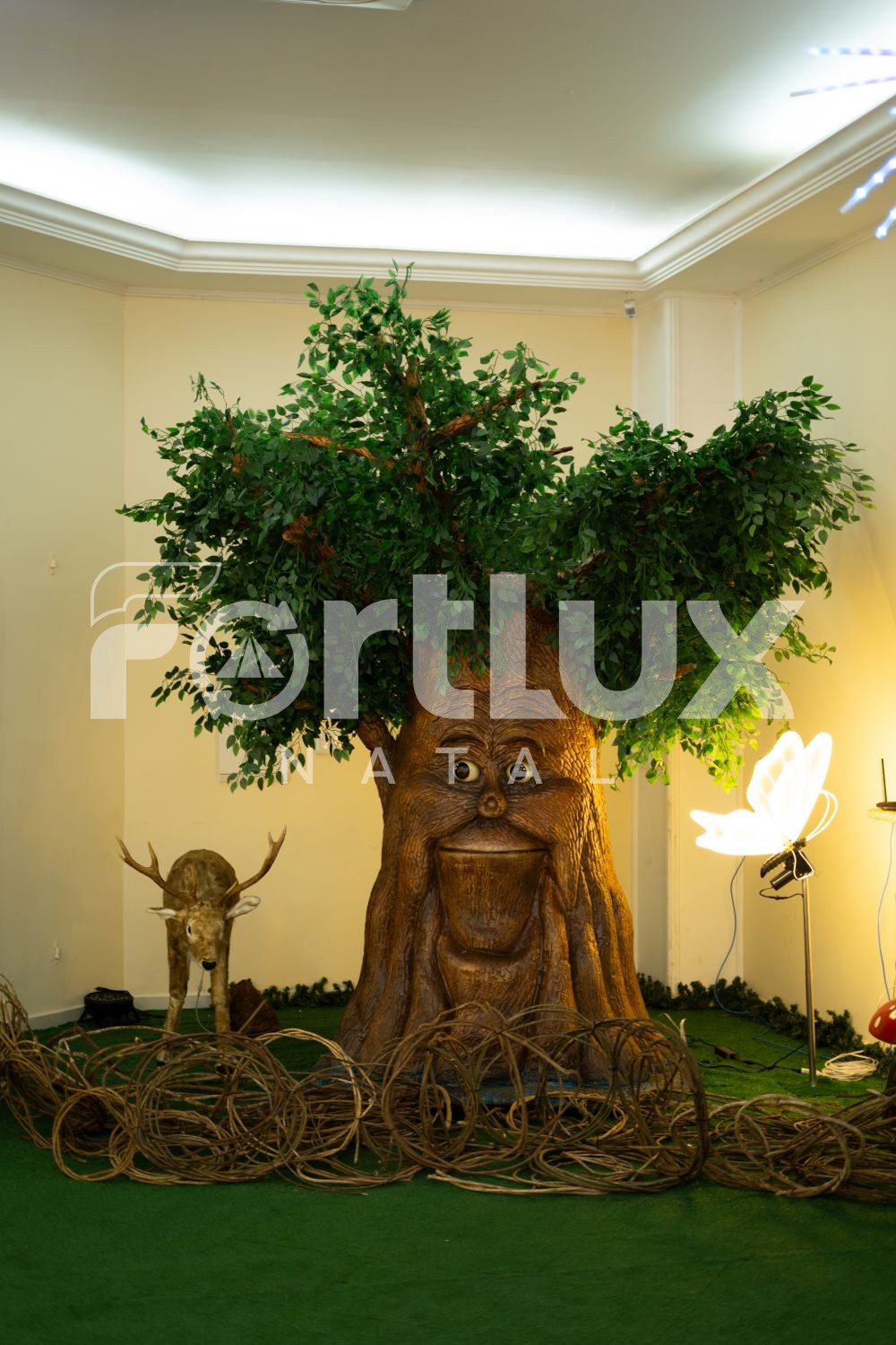 ÁRVORE INTERATIVA SISTEMA ANIMATRÔNICO, BR74, árvore de natal, árvore de natal decorada, decoração de natal, enfeites de natal, papai noel, papai natal, pisca pisca